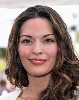 Alana de la Garza